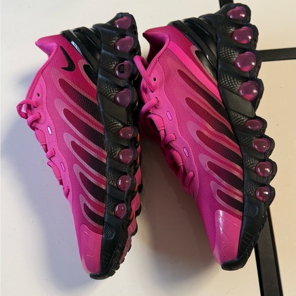 Nike Air Max DN8 Women's Size7.5Laser
Fuchsia Black Athletic Sneakers
HF5509-601 - Picture 12 of 13